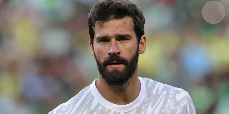 Emiliano Martínez: Champion Of The Glove